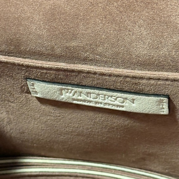 JW ANDERSON white shoulder bag with gold tone hardware - Picture 7 of 9